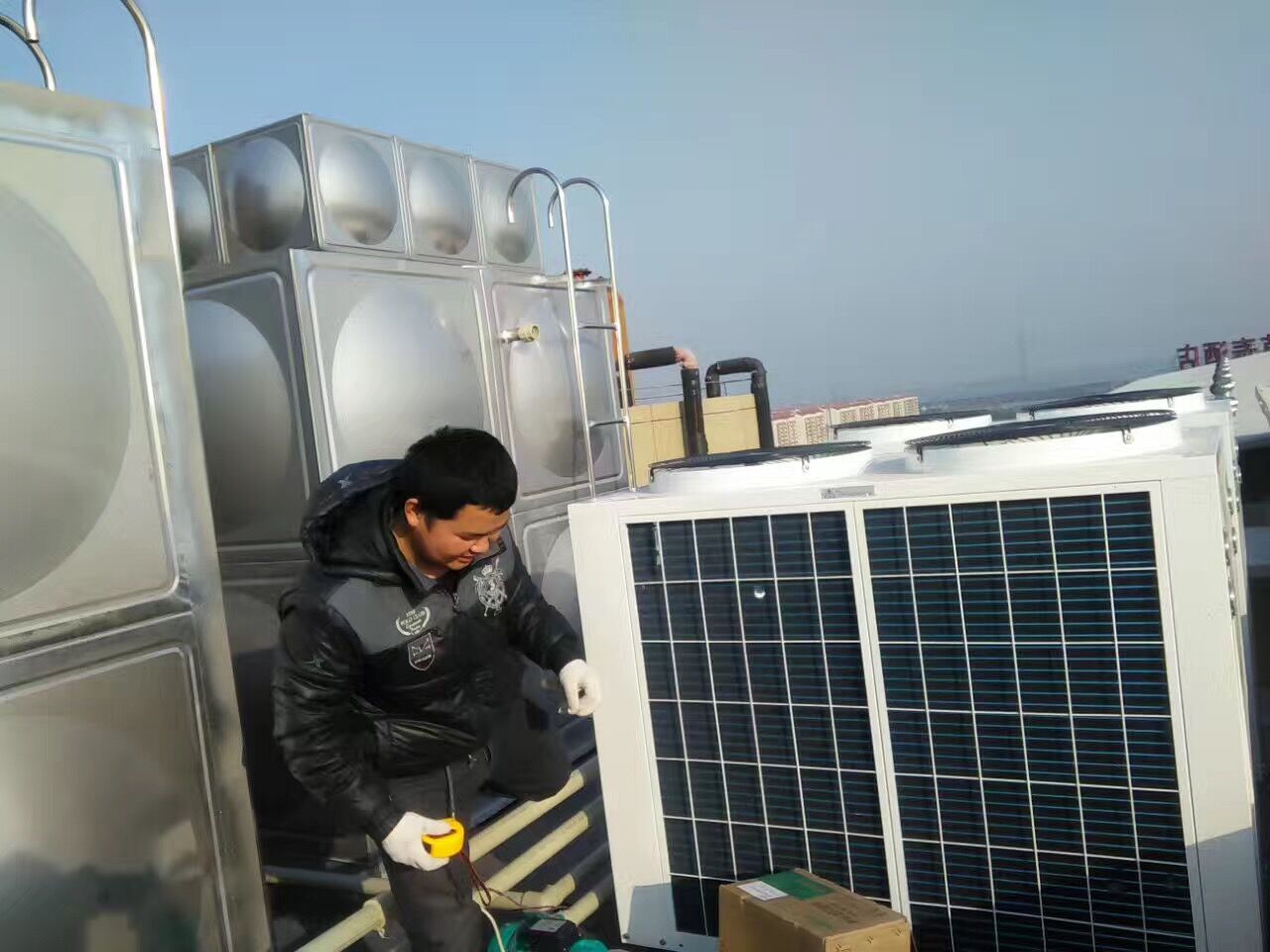 酒店賓館需要配備什么樣的空氣能熱水器？